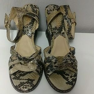 Michael  Michael Kors wedges size 5.5